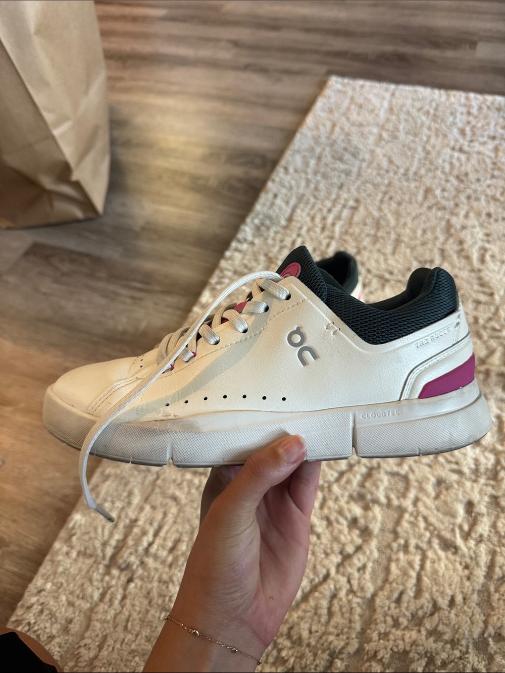 On cloud Rodger’s - White and Pink Women's Leather Sneakers - Picture 7 of 9